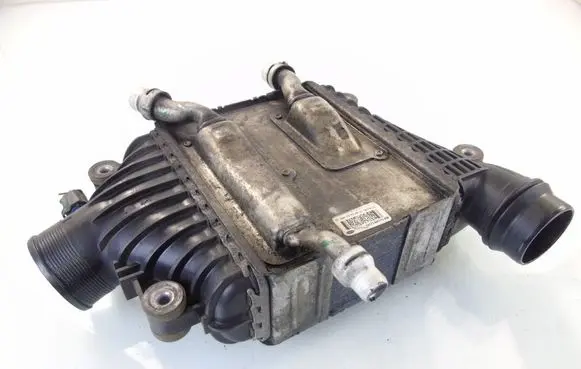 Jaguar XE Intercooler radiator GX736K775AB