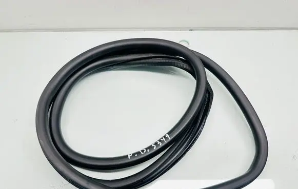 Citroen C5 Aircross Front door rubber seal 
