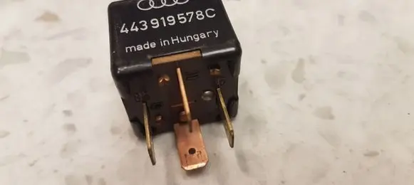 Volkswagen PASSAT B5 Other relay