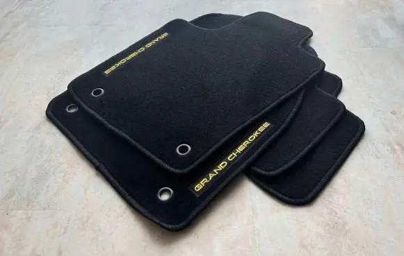 Jeep Grand Cherokee (WK) Car floor mat set 
