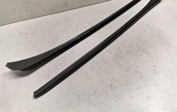 Hyundai Santa Fe Windshield trim 861332W000 861432W000