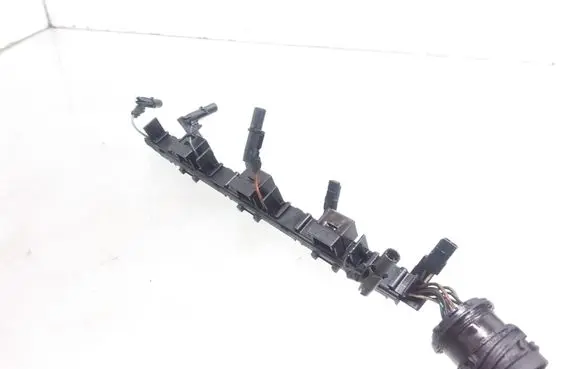 Volkswagen Golf V Fuel injector wires 03G971826A