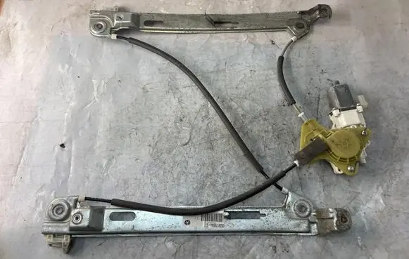 Jeep Patriot Front door window regulator with motor 0130822276 128000671A 05291799AAC
