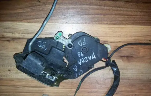 Mazda 626 Front door lock