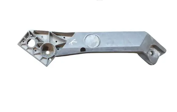 Renault Trafic III (X82) Top upper radiator support slam panel 