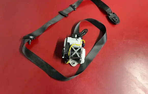 BMW X4 G02 Front seatbelt 7469953 S1746995308