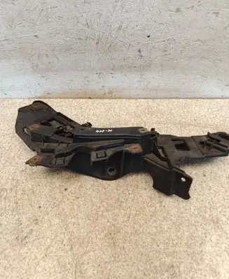 Headlight/headlamp mounting bracket