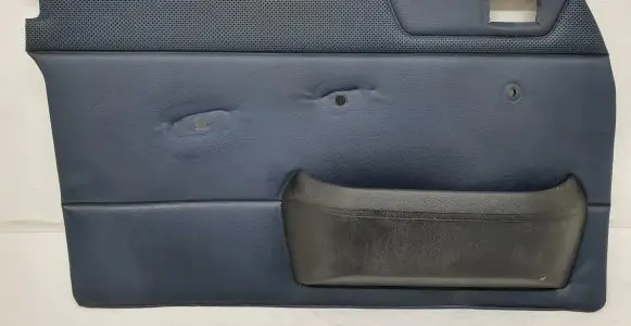 Mercedes-Benz COMPAKT W115 Front door card panel trim