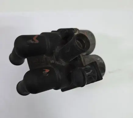 Mercedes-Benz E W210 Coolant heater control valve 1147412015