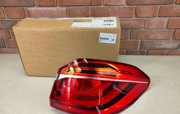 BMW 2 F46 Rear/tail lights 7491346