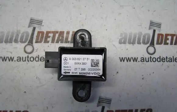 Mercedes-Benz GL X164 Airbag deployment crash/impact sensor A0038212751