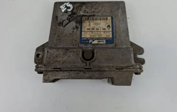 Renault Clio II Engine control unit/module 7700111207