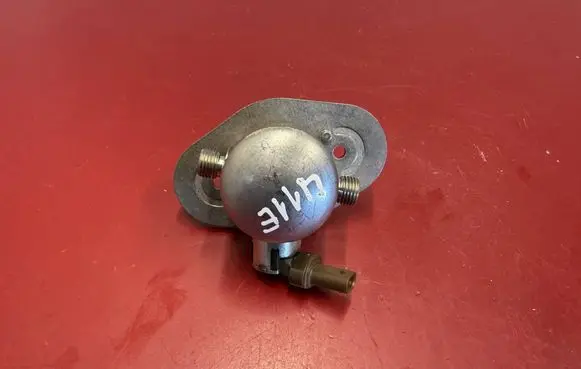 BMW X1 U11 Fuel injection high pressure pump 7934496 13517934496