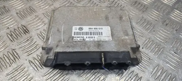 Volkswagen Golf IV Engine control unit/module 06A906019 5WP419003