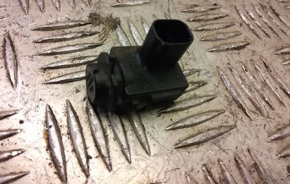 BMW 1 E81 E87 Air quality sensor 9136607