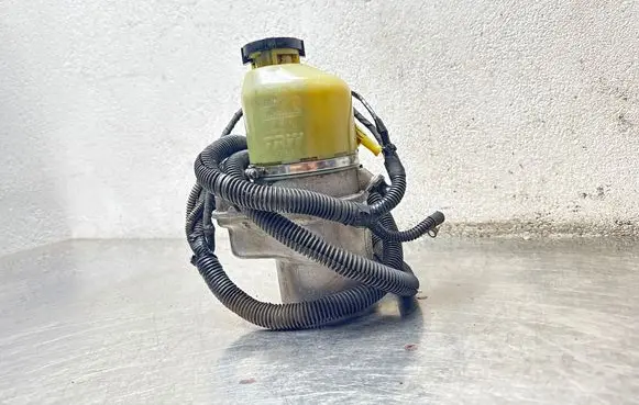 Opel Zafira B Power steering pump 1040085003094 7609009800
