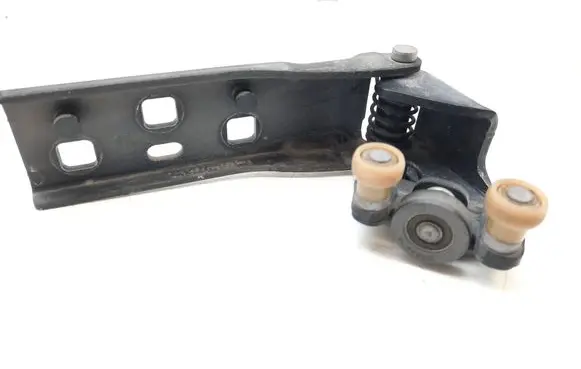 Opel Vivaro Sliding door middle roller runner 93451865 93451715 777645238R