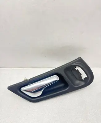 Mercedes-Benz C W203 Front door interior handle A3183