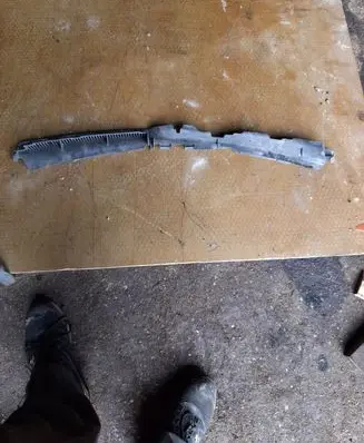 Volkswagen PASSAT B6 Radiator trim 3C0121330