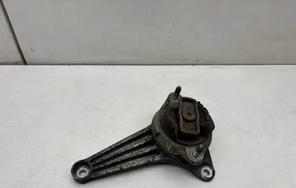 Audi A4 S4 B6 8E 8H Gearbox mounting bracket 8E0399115P EM550N18E