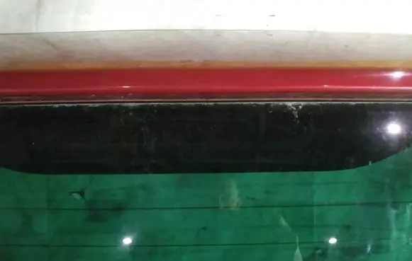 Third/center stoplight