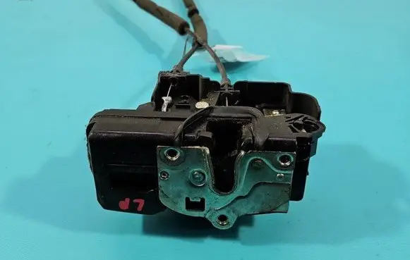 Chevrolet Captiva Front door lock IMPRK1504370