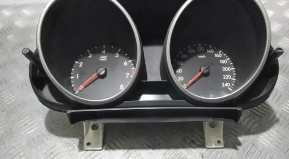 Mazda 3 II Clock BBM655430