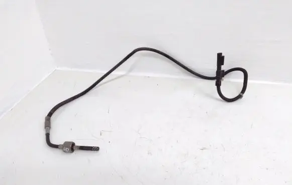 Mercedes-Benz CLA C117 X117 W117 Exhaust gas temperature sensor A0009057004