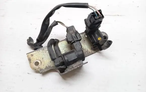 Mazda Premacy Vacuum valve K5T44173