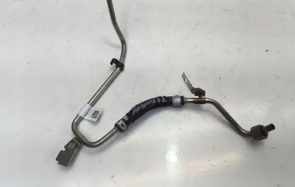Volkswagen Tiguan Allspace Fuel line pipe 04L131582B
