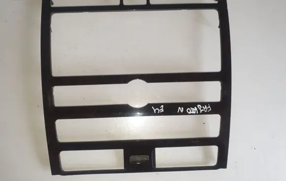 Volkswagen Phaeton Radio/GPS head unit trim 3D0035122A