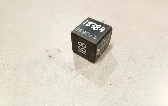 Seat Alhambra (Mk1) Other relay 7M0906363 95VW8B658KA