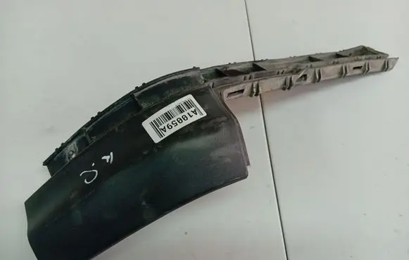 Opel Zafira A Rear/tail light trim molding 090597595