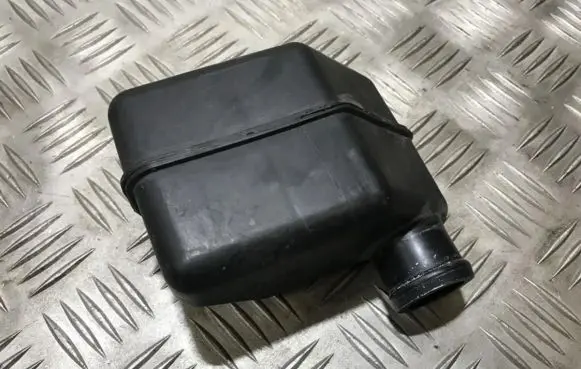 Mitsubishi Space Star Intake resonator mr529562 2001940