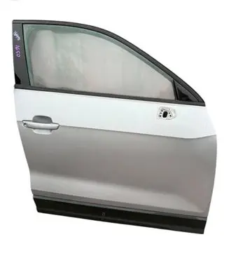 Audi Q2 - Front door