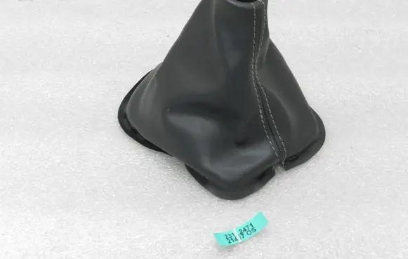 Renault Scenic III - Grand scenic III Gear lever shifter trim leather/knob 969350037R