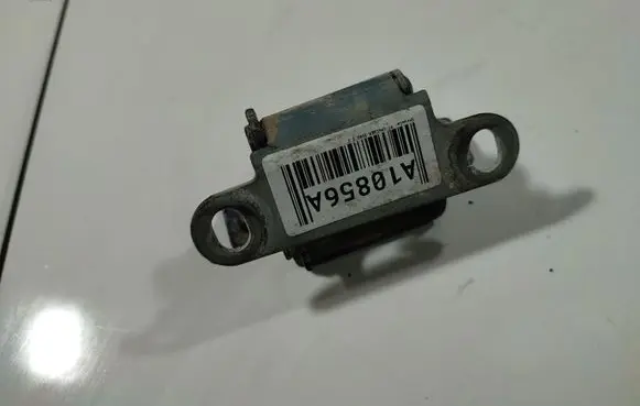 Chrysler PT Cruiser Rear door lower hinge