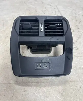 BMW 3 G20 G21 Rear air vent grill 5A05665 553247 08092022