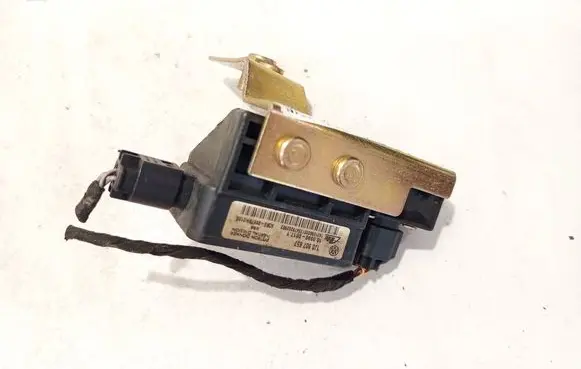 Volkswagen Bora ESP acceleration yaw rate sensor 1j0907657