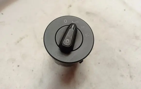 Volkswagen Jetta VII Light switch 5G1941431E