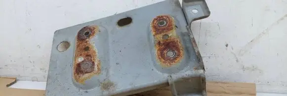 Battery tray