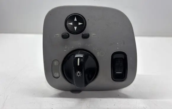 Mercedes-Benz C W203 Light switch A2035450604