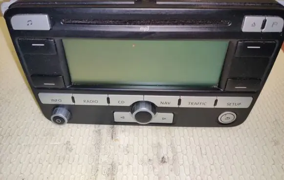 Volkswagen Touran II Radio/CD/DVD/GPS head unit 1K0035191D