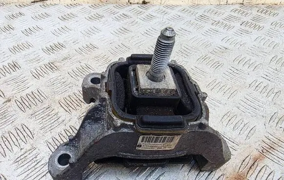 Mini Cooper Countryman R60 Engine mount bracket 6784355