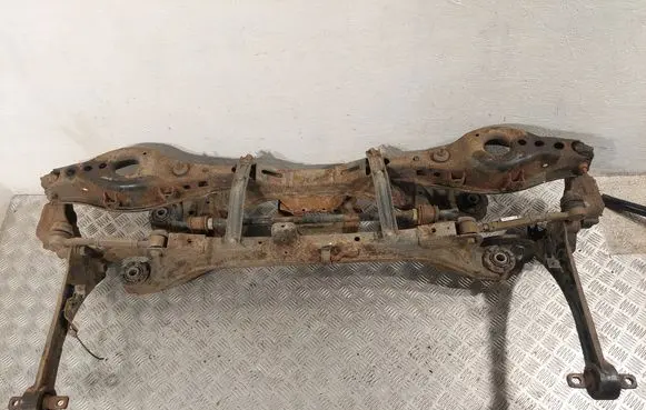 Toyota Avensis T270 Rear axle beam 5120605070