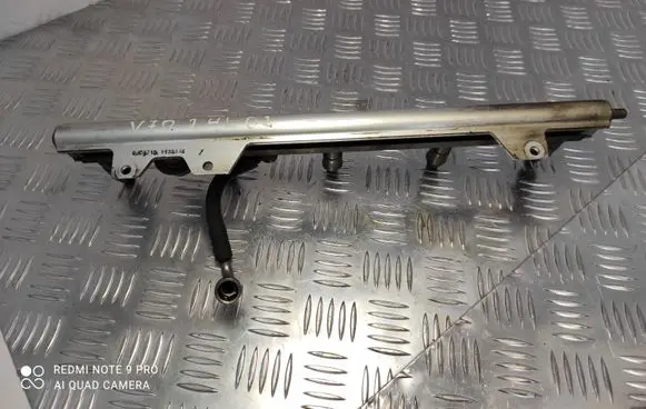 Volvo V70 Fuel main line pipe 9202710