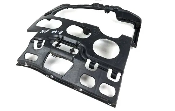 BMW 5 E60 E61 Front bumper mounting bracket 7178069