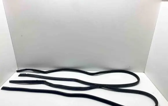 Front door rubber seal