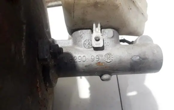 Ford Mondeo MK II Master brake cylinder L481381 21029099