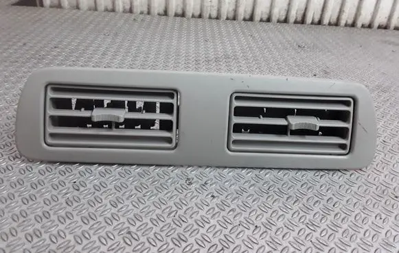 Mazda MPV Rear air vent grill 
